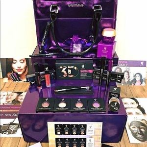 Younique Presenter Kit